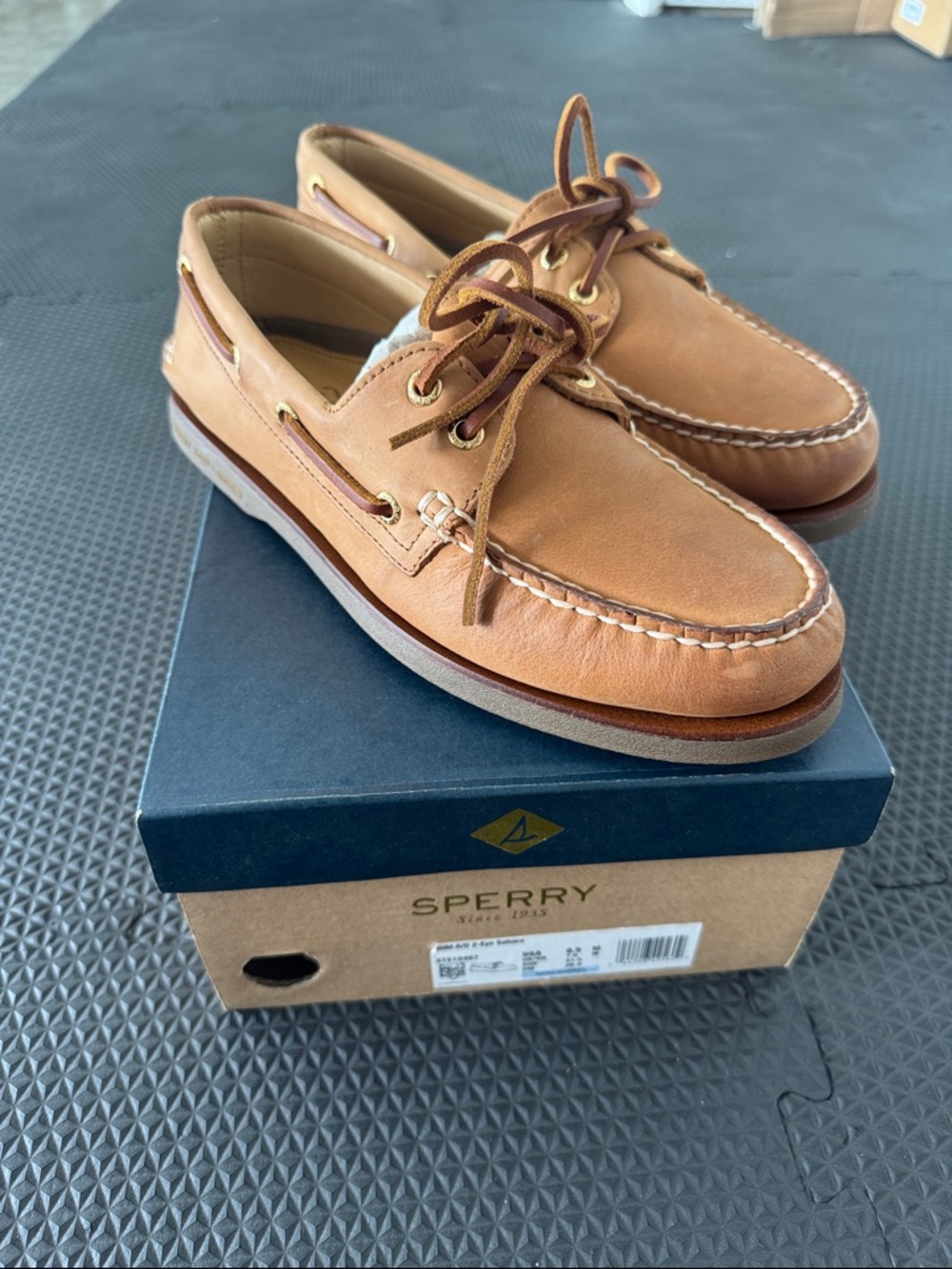 Sperry Men’s Tan Leather 2-Eye Gold Sahara Boat Shoes BRAND NEW! - Picture 3 of 10